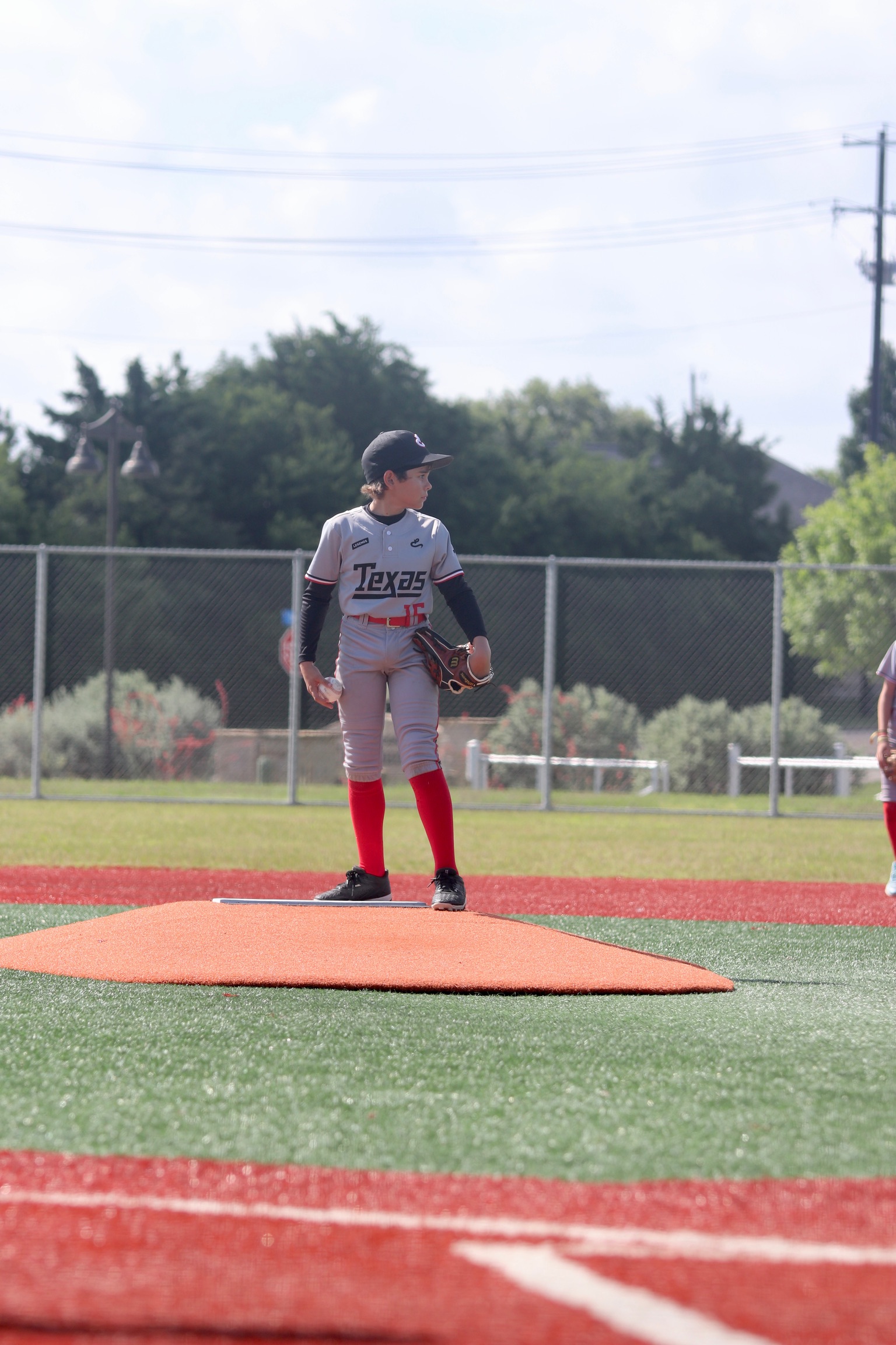 Tommy Crum on the pitcher's mound